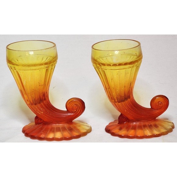 Jeannette Glass Amberina Horn of Plenty Vases Cornucopia Vintage Set Of 2 - Picture 2 of 9